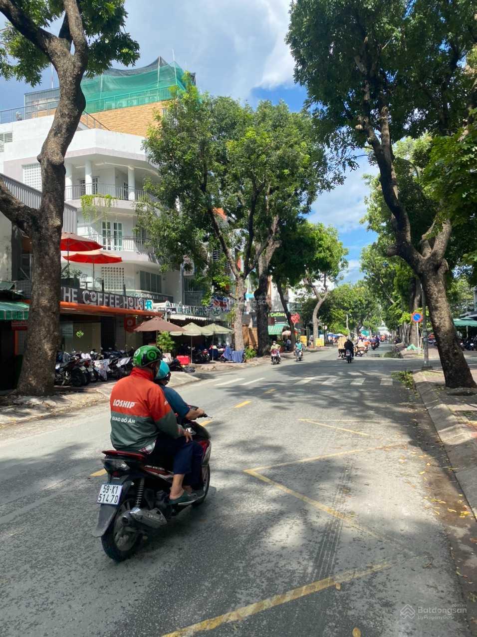 NHÀ MT ĐƯỜNG C1 , 4X16 M, 5 PHÒNG NGỦ