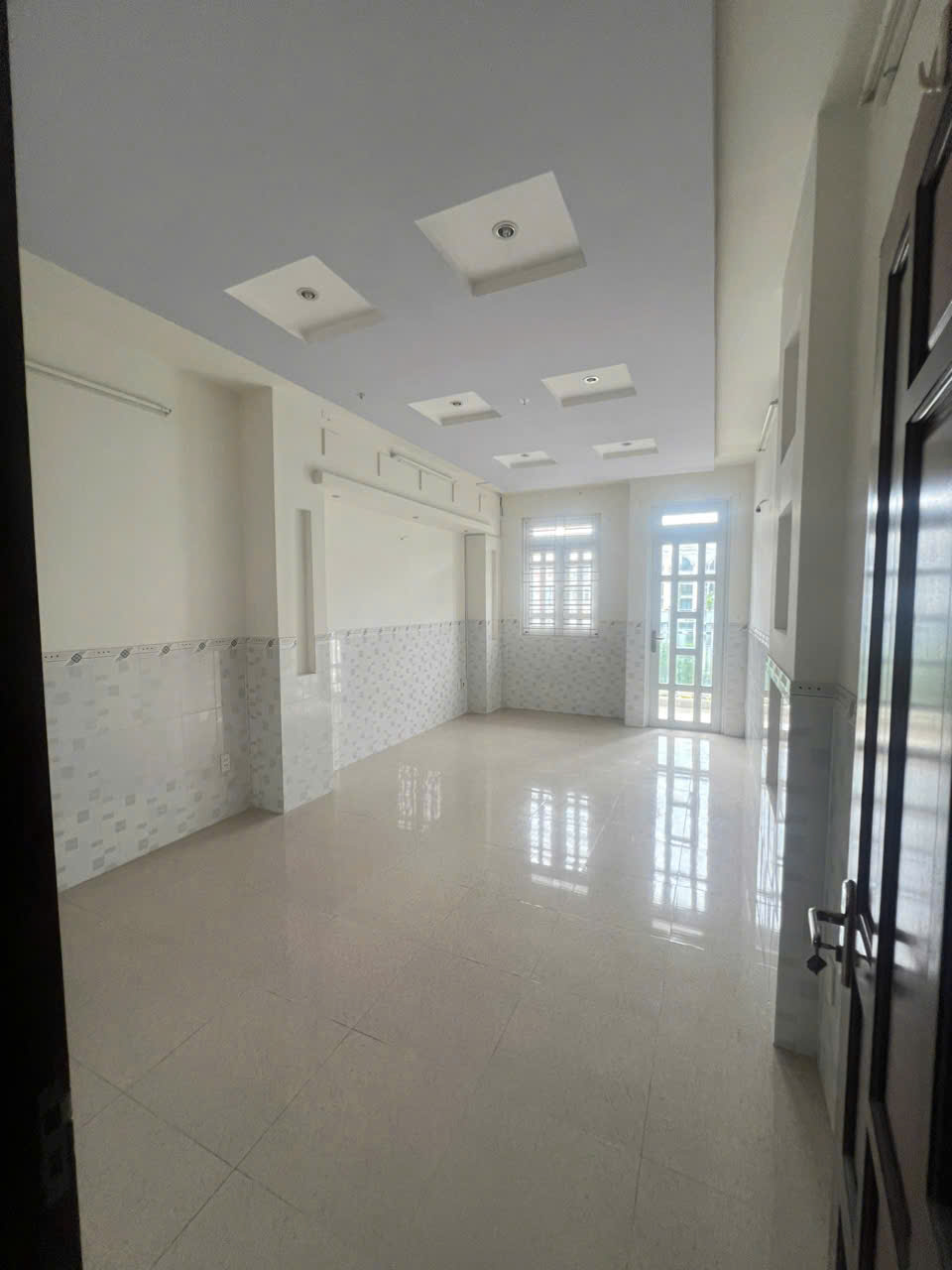 Nhà hẻm 10 mét Đồng Nai, 4x16m, 5 tầng 8 phòng ngủ