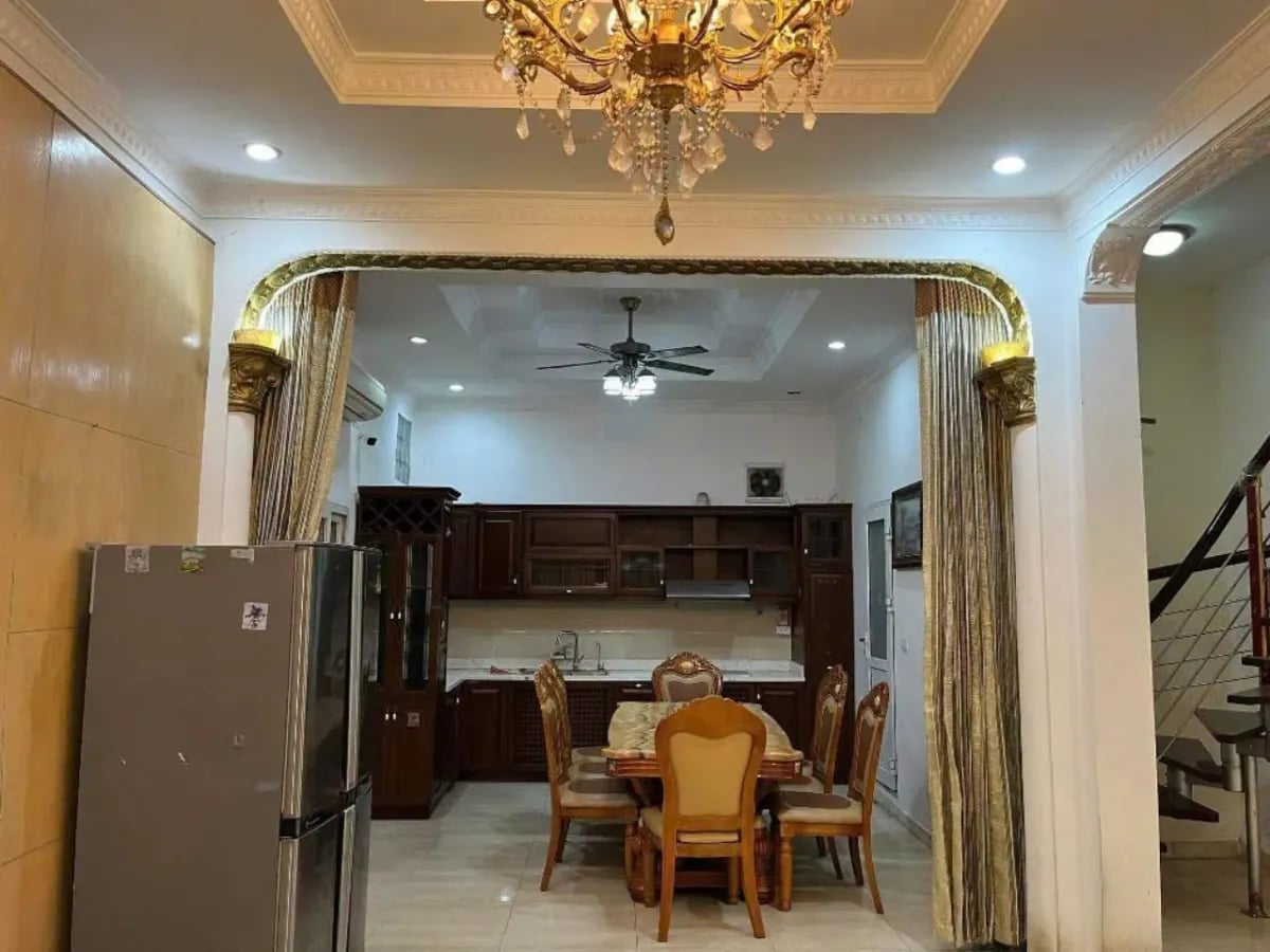 18 Tỷ Ngõ 74 Thịnh Hào Đống Đa 70m2 x 4T x MT 6M, Ô Tô Đỗ Cửa,Sổ Vuông Đẹp