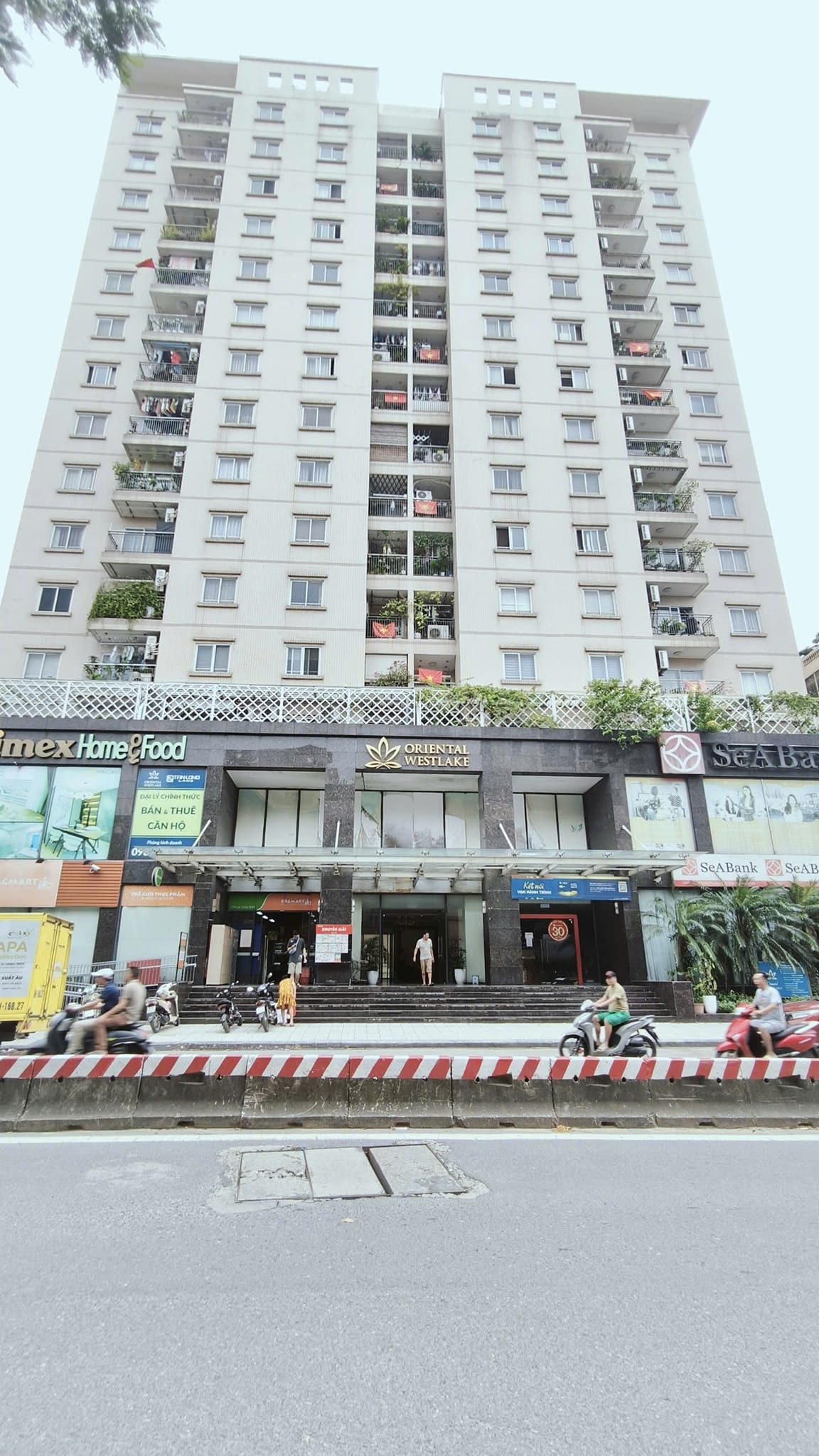 CHUNG CƯ ORIENTAL WESTLAKE - CHUNG CƯ CAO CẤP 174 LẠC LONG QUÂN - VIEW HỒ TÂY - 2 PHÒNG NGỦ - NỘI THẤT CAO CẤP - VỀ Ở