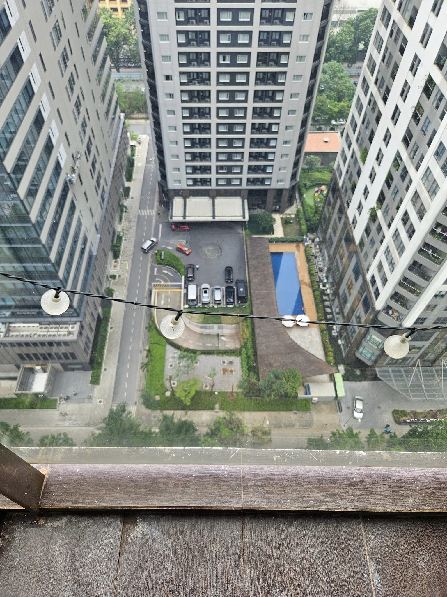 CHUNG CƯ THĂNG LONG NUMBER ONE – CHUNG CƯ CAO CẤP CẦU GIẤY – 3 PHÒNG NGỦ - 2 VỆ SINH – TẶNG FULL ĐỒ ĐIỆN TỬ - CÓ SLOT Ô