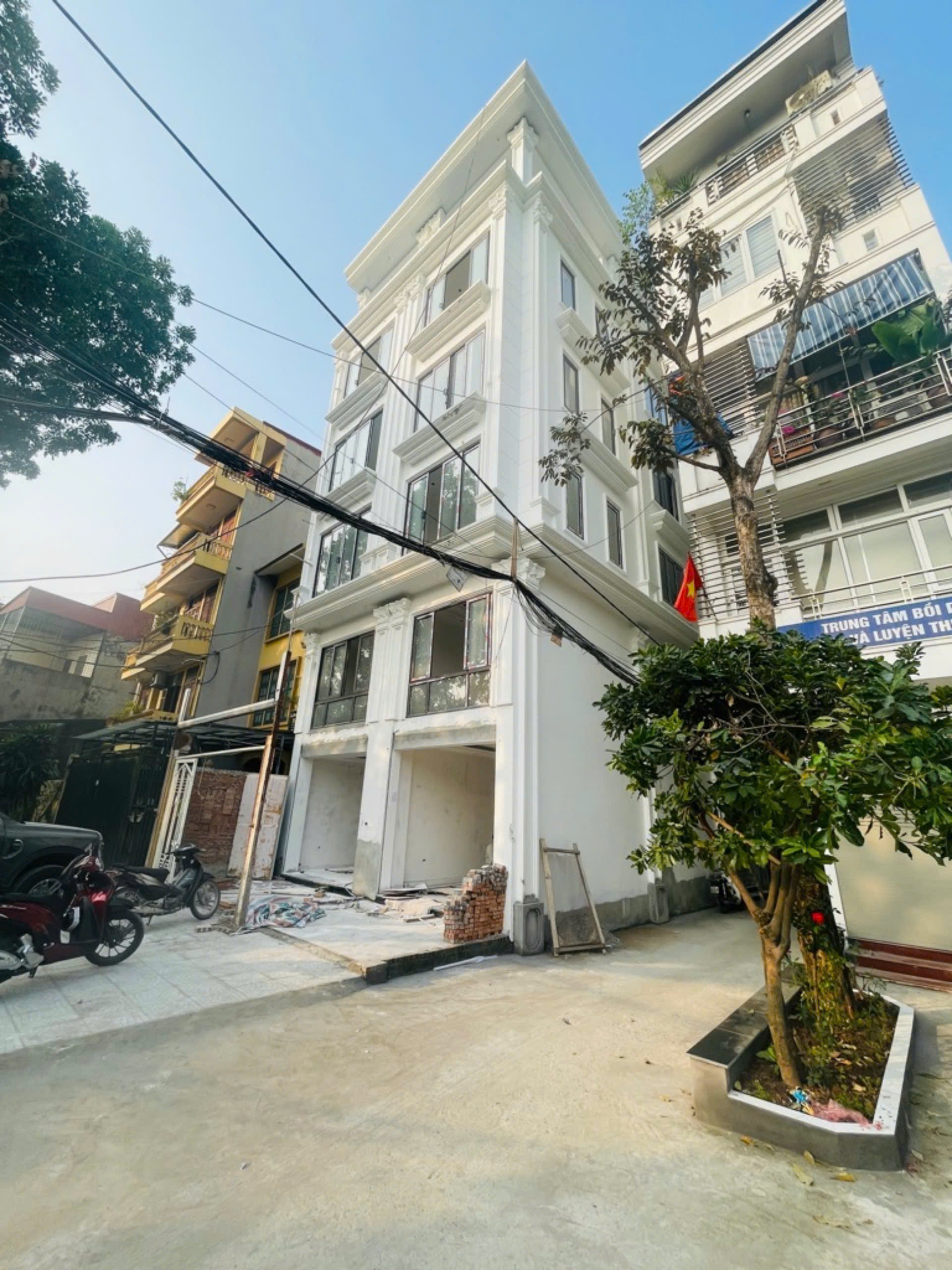 NHÀ ĐẸP BÁN NHANH, HẠ CHÀO 200 TRIỆU LĨNH NAM, 38m 5 Tầng - 1 NHÀ Ô TÔ TRÁNH chỉ 5 tỷ 17