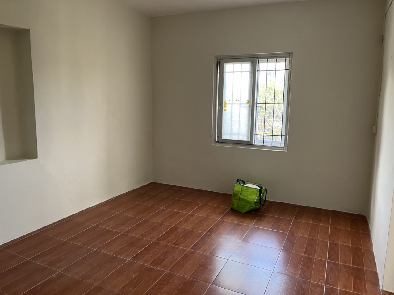 Cho thuê Ở NHÓM 5 NGƯỜI, HỘ GĐ nhà TT Thái Hà DT 91 m2 - 2pn 1pk 1 vs - Giá 9 Triệu (CTL)