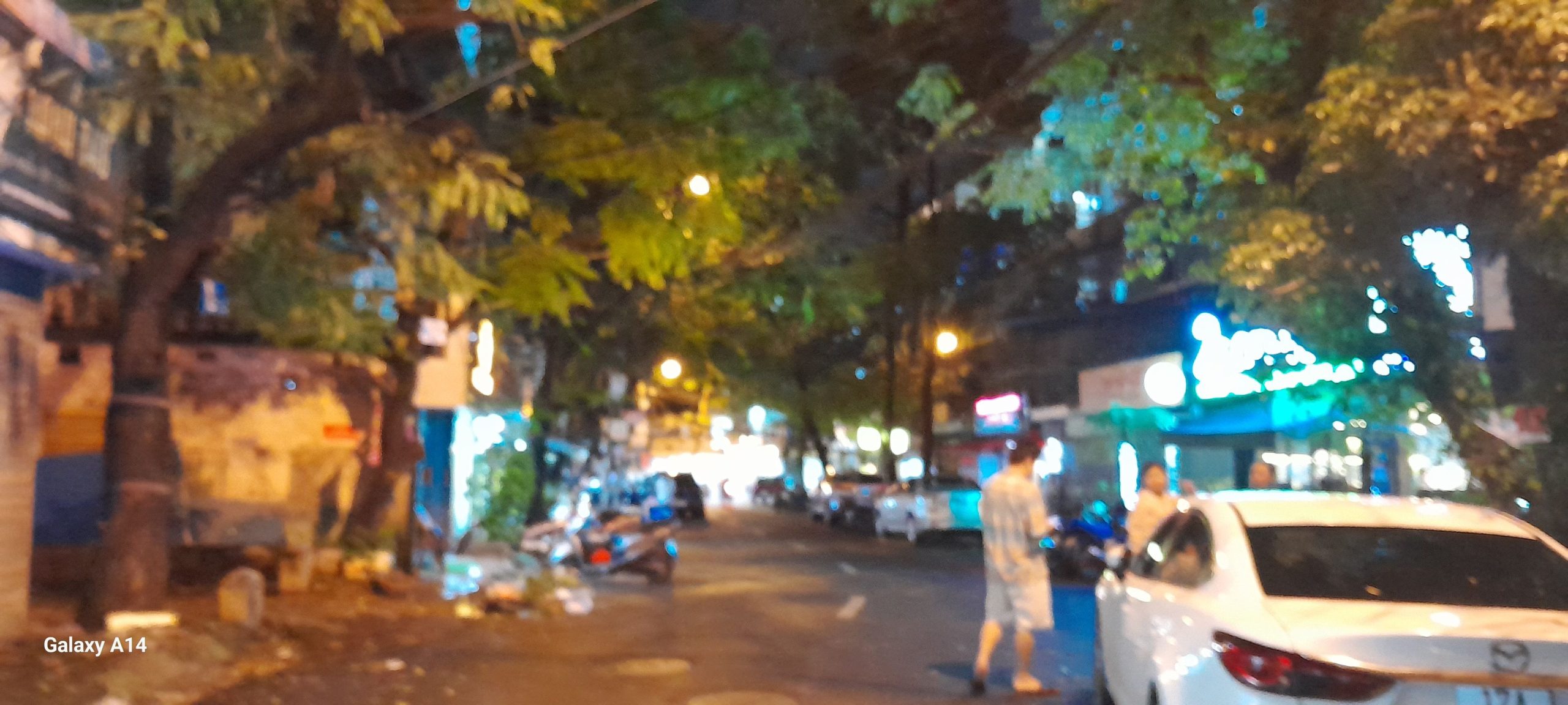 Cho thuê nhà KINH DOANH, VP CÔNG TY phố Nguyễn Hiền. Diện tích 50m2 -1tầng - 1vs giá 16triệu