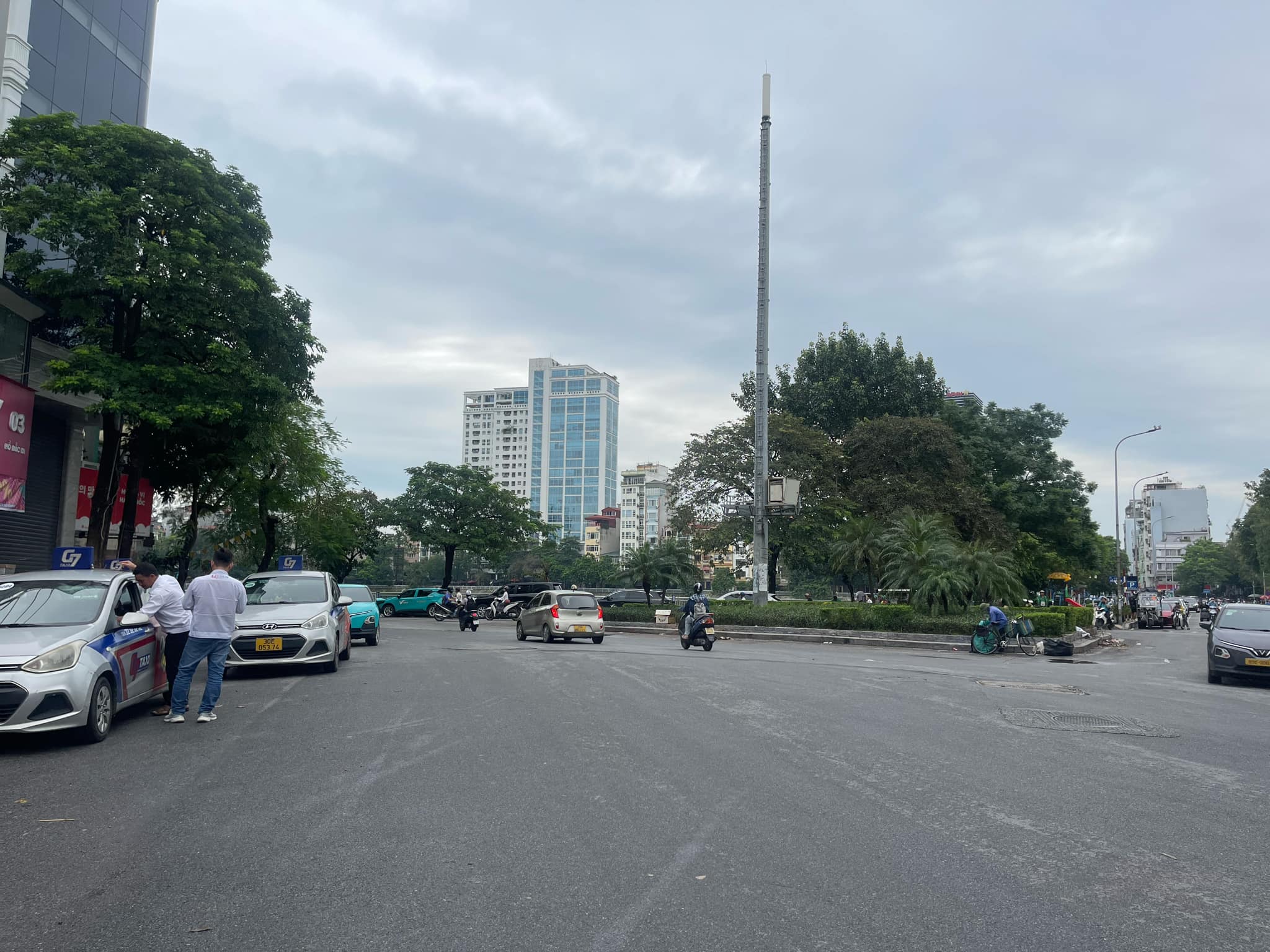 Nhà Hồ Đắc Di, Đống Đa đường Ôtô tránh, gara Ôtô, phân lô, gần 100m x 4T, mt 6.5m giá 22.5 tỷ