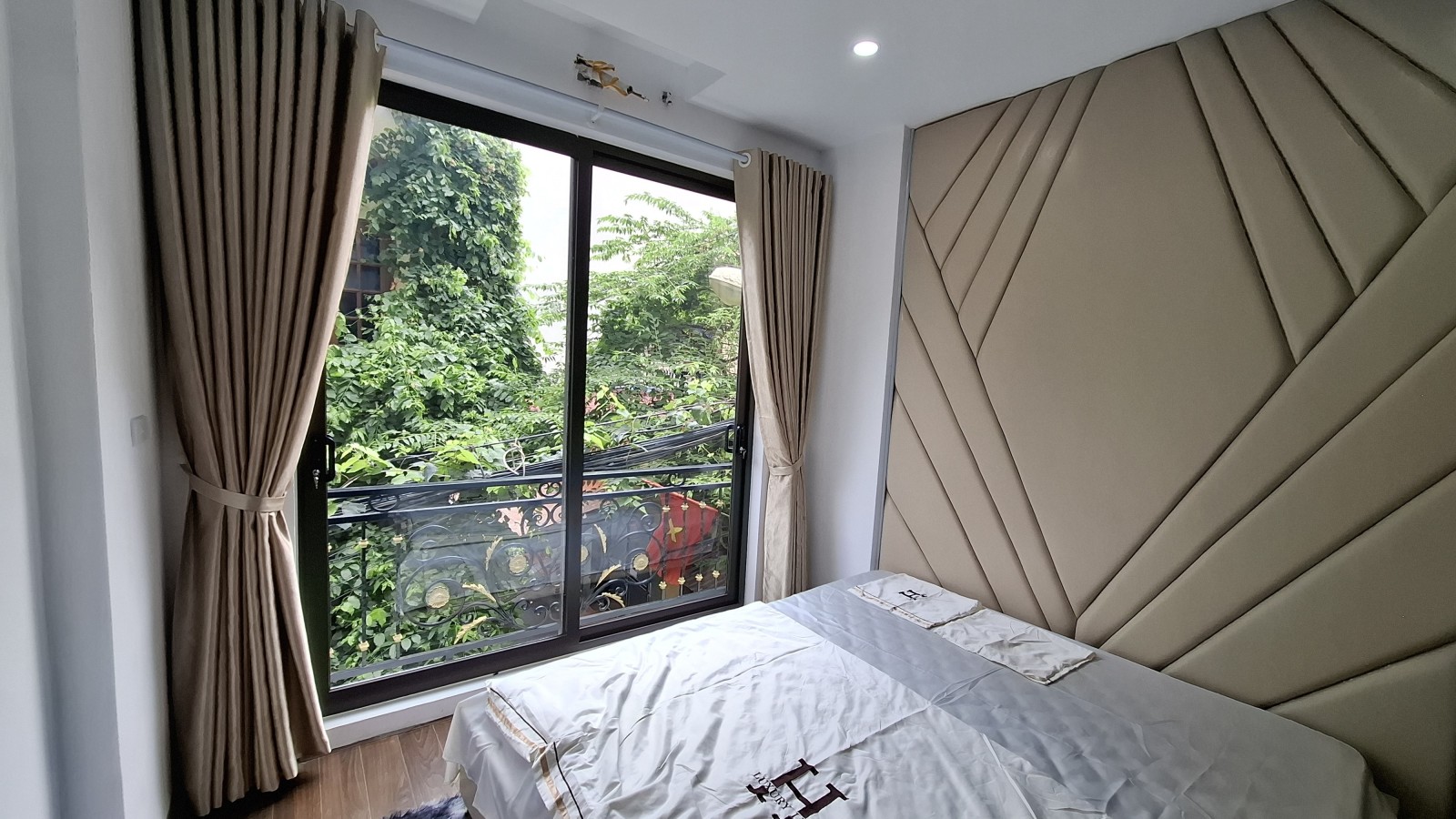 Mới tinh, Hai ngoặt, Ô tô 35m bán nhà Thái Hà-0989311985