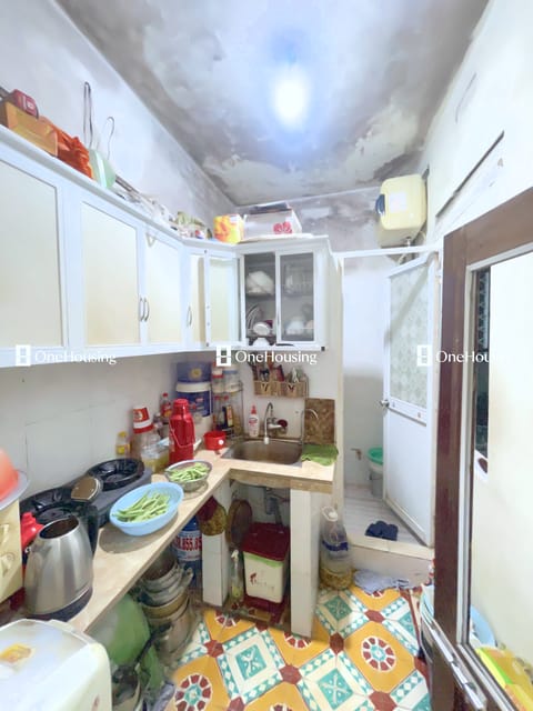 Bán Nhà mặt ngõ Thái Thịnh, diện tích 37m² x 2 tầng