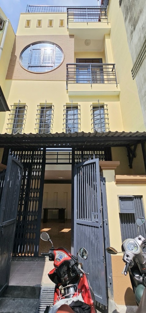 Nhà đẹp xịn xò ngay Lòng Điện Biên Phủ Quận 10 , DT 51M2 - 4 TẦNG RẤT MỚI BTCT KIÊN CỐ - VỊ TRÍ CỰC ĐẸP