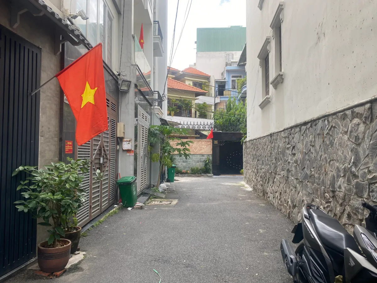 KHU VIP SÂN BAY- 5 TẦNG - 6PN