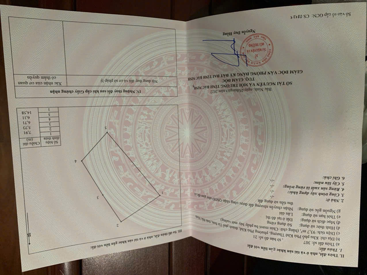 Phù Khê Diện tích 94 m mặt tiền 6.2 m nở hậu Giá chỉ 1.3 tỷ đường ô tô đỗ cửa Ngay cạnh là công viên Nguyễn Văn Cừ và