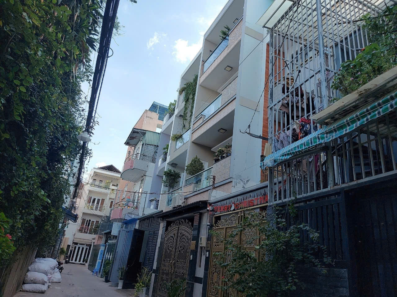 Bán nhà Tân Bình,Trường Chinh, 5*13, hẻm xe hơi, 2 tầng , pháp lý chuẩn, sổ vuông vức, 5.7TỶ