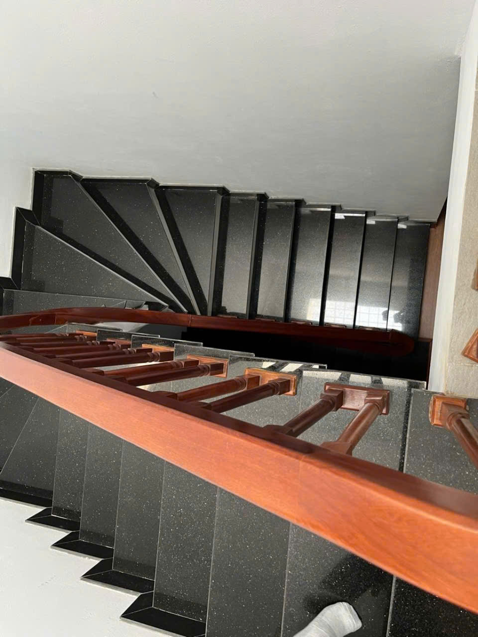 LK Tổng cục 5, Tân Triều- Thanh Trì , 63 m2, 5 tầng, mặt tiền 5m, giá 15,8 tỷ.