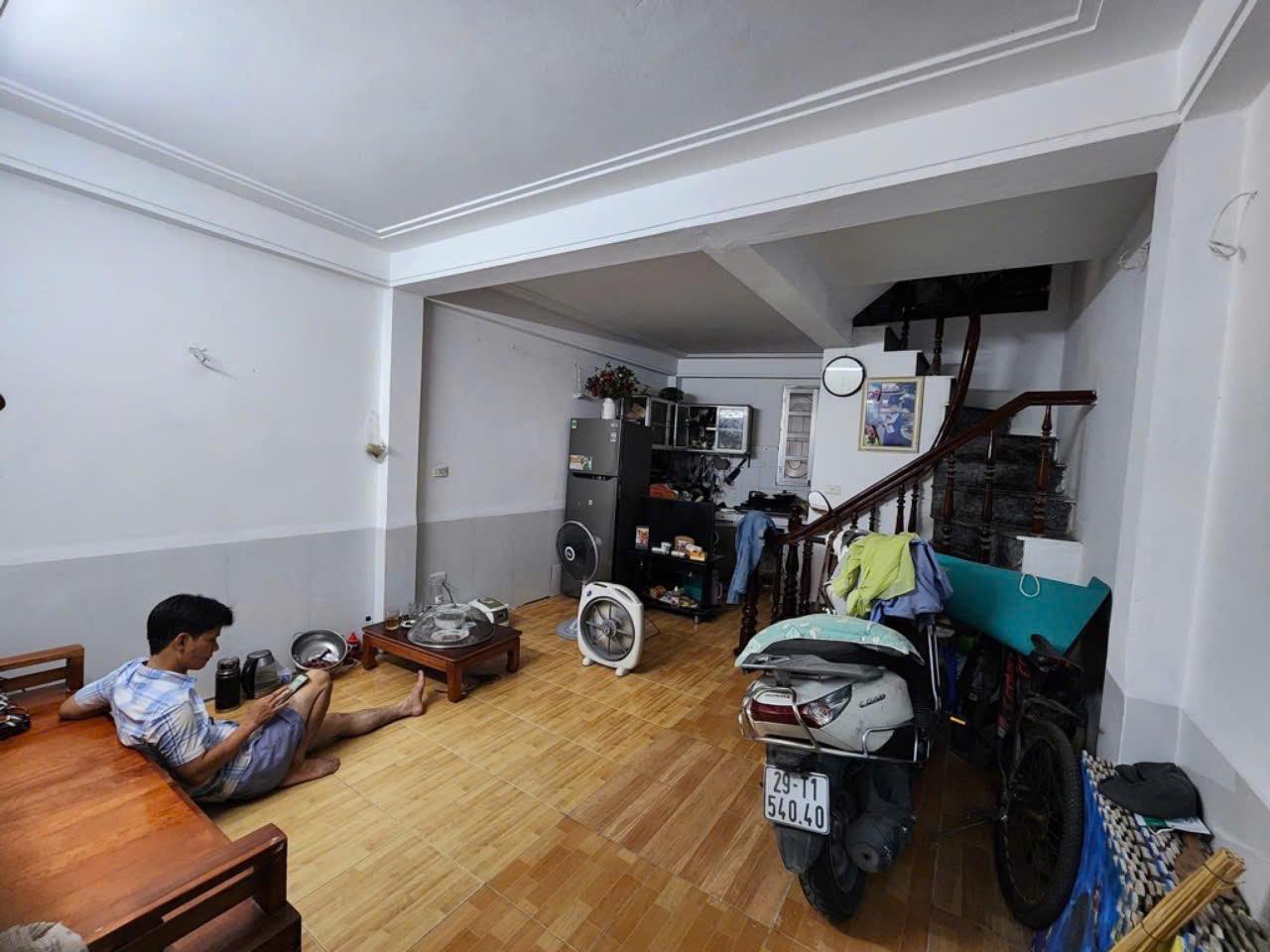 TÔI CẦN BÁN GẤP NHÀ NGAY ĐÔ THỊ XA LA VỊ TRÍ CỰC ĐẸP GIÁ CHỈ 3,3 TỶ ĐỂ Ở HOẶC ĐẦU TƯ DÒNG TIỀN 50TR