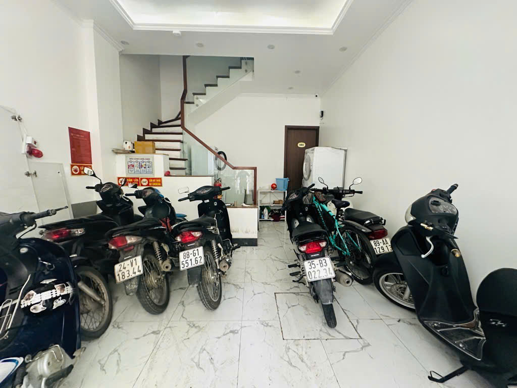 BÁN CCMN ĐẸP- SANG- XỊN, NGAY MẶT CHỢ, 7 PHÒNG KHÉP KÍN. DÒNG TIỀN 400tr/NĂM