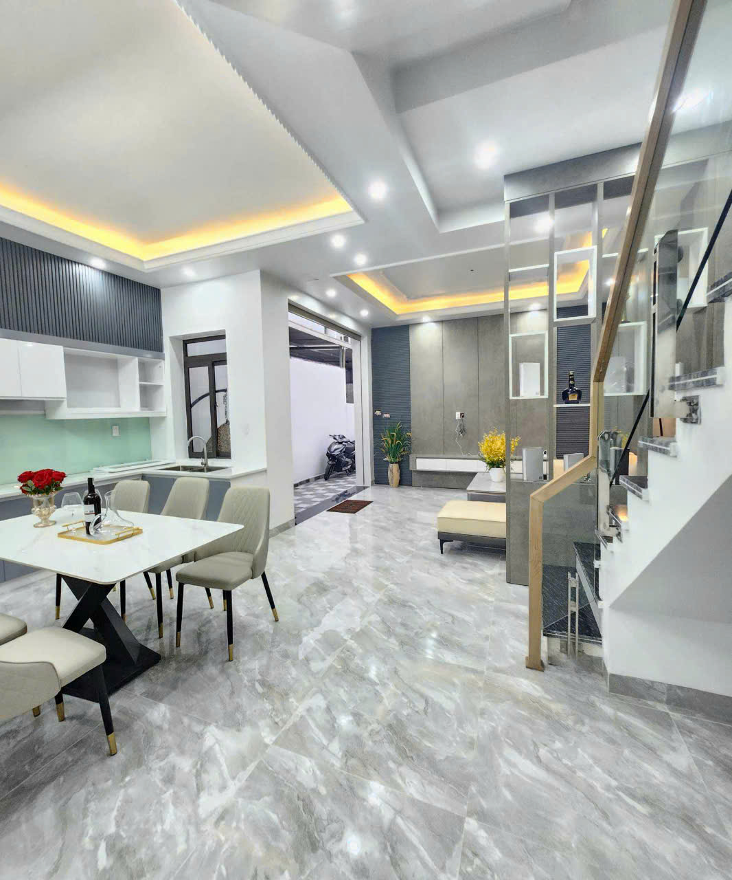 Nhà đẹp 4 tầng độc lập xây mới AN ĐÀ. giá sốc 3,250 ( có thỏa thuận)