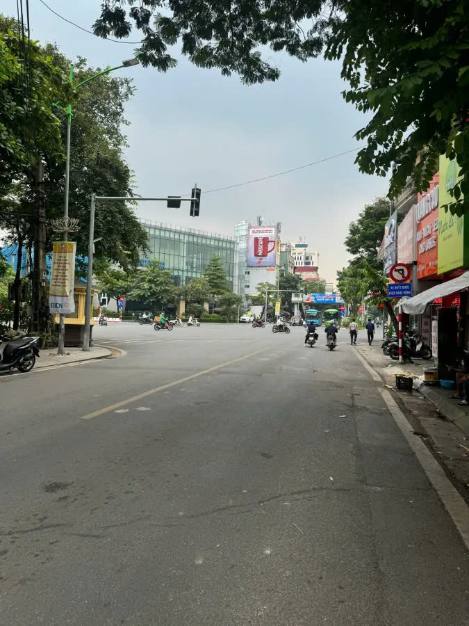 GIẢNG VÕ, BA ĐÌNH - NHÀ MẶT PHỐ 60M2 4 TẦNG, KINH DOANH MỌI LOẠI HÌNH - GẦN NGAY NGÃ TƯ SIÊU ĐẸP GIÁ 23 TỶ