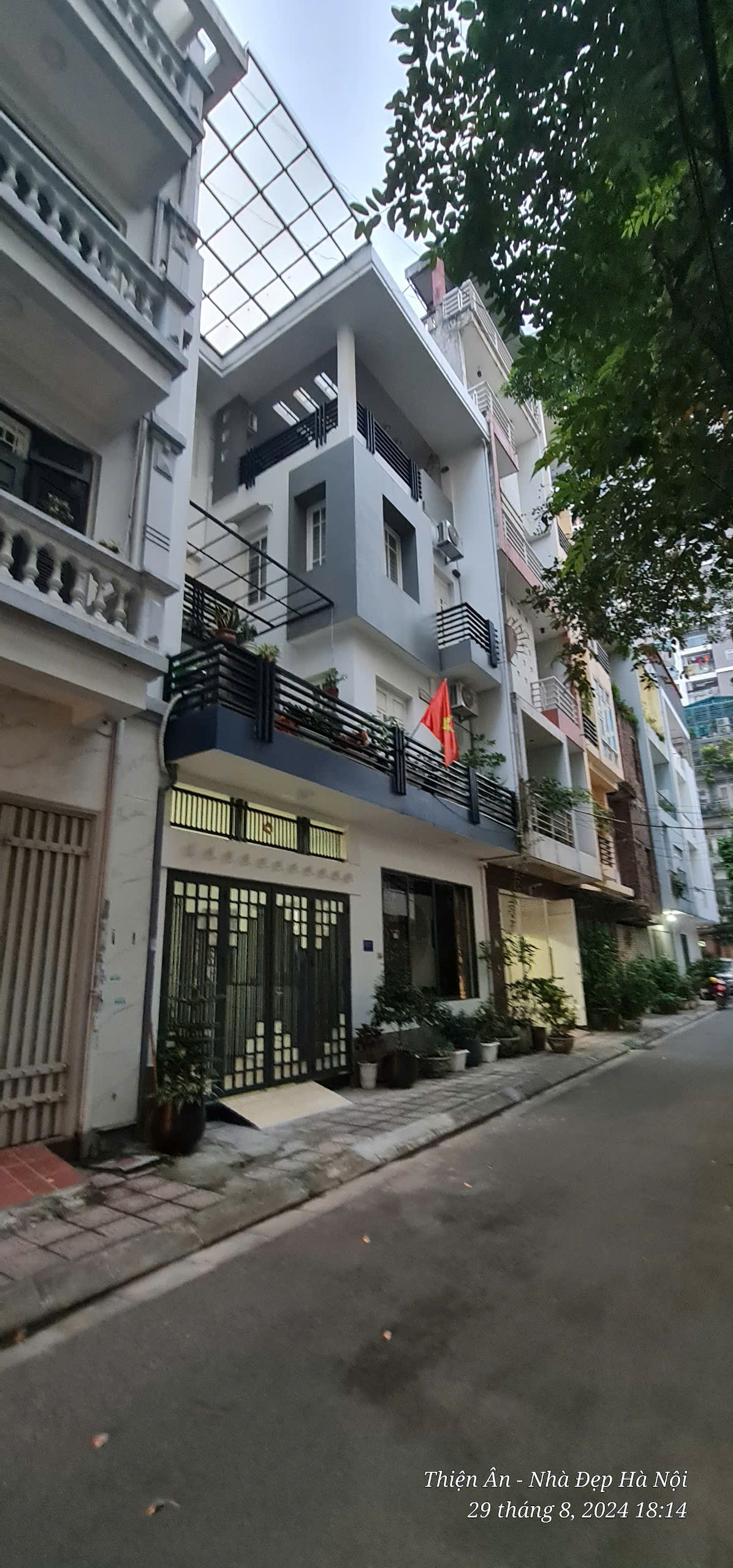 Mặt ngõ TRẦN DUY HƯNG, CẦU GIẤY. Ngõ ô tô thông, Kinh Doanh, Gía đầu tư. Dt 107m*4t, Mt 6m, 22 Tỷ