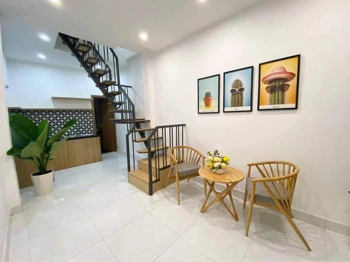 ♥ 1.75 tỷ Nhà thẳng thông thấy rõ Mặt tiền Trần Cao Vân 2 tầng đẹp ở ngay