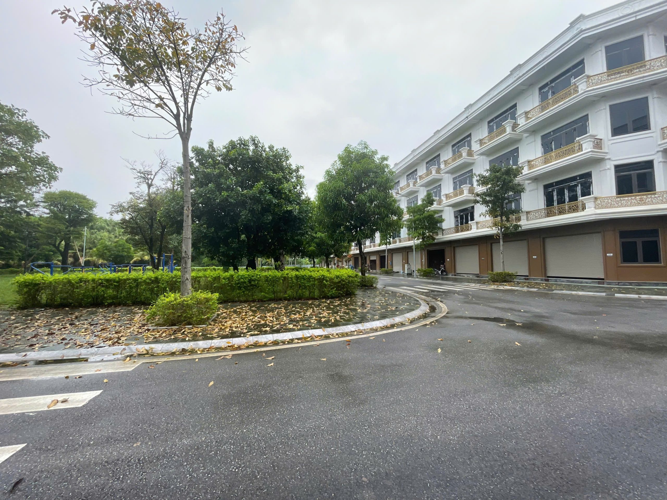 SHOPHOUSE MẶT HÀ HUY TẬP KĐT XUÂN HƯNG, 3.3 TỶ. NHẬN SỔ NGAY. CĐT: 0966 343 969