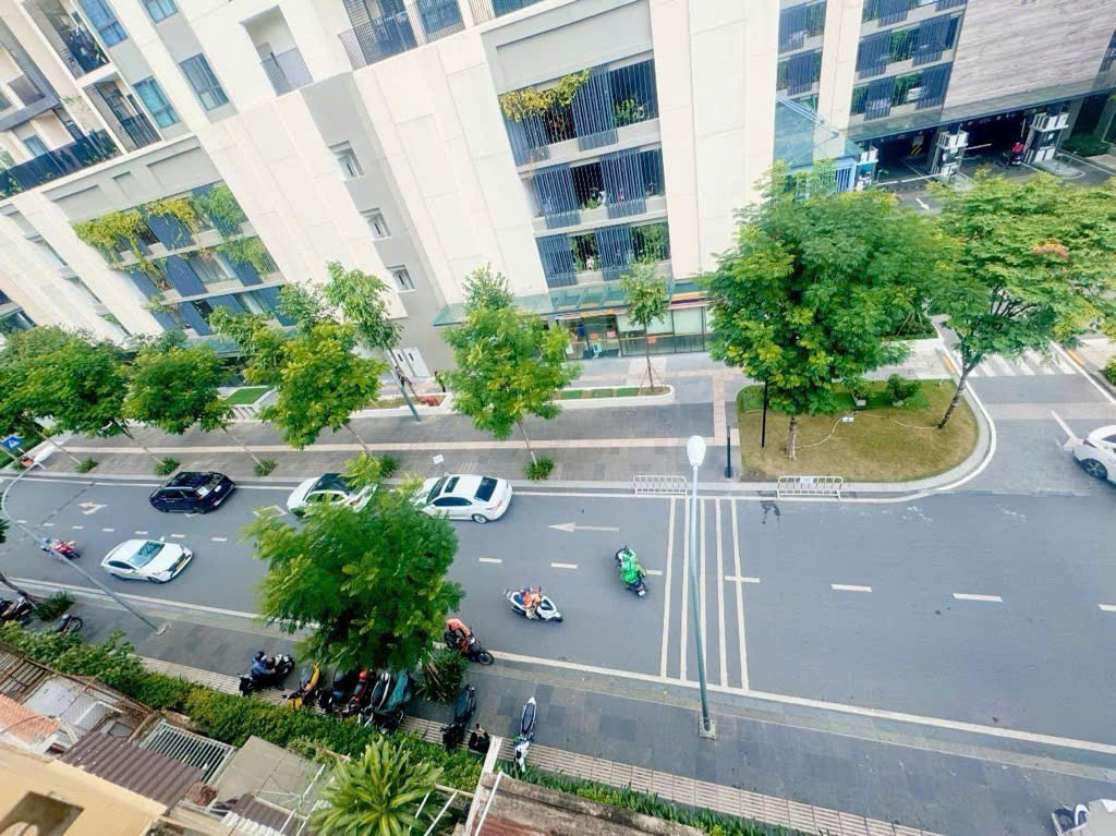 TRUNG TÂM Q.10 SÁT CC HÀ ĐÔ CENTOSA - CMT8 - KHU DÂN CƯ HẺM THÔNG TỨ TUNG CÓ 13 PHÒNG ĐANG CHO THUÊ - GIÁ HƠN 10