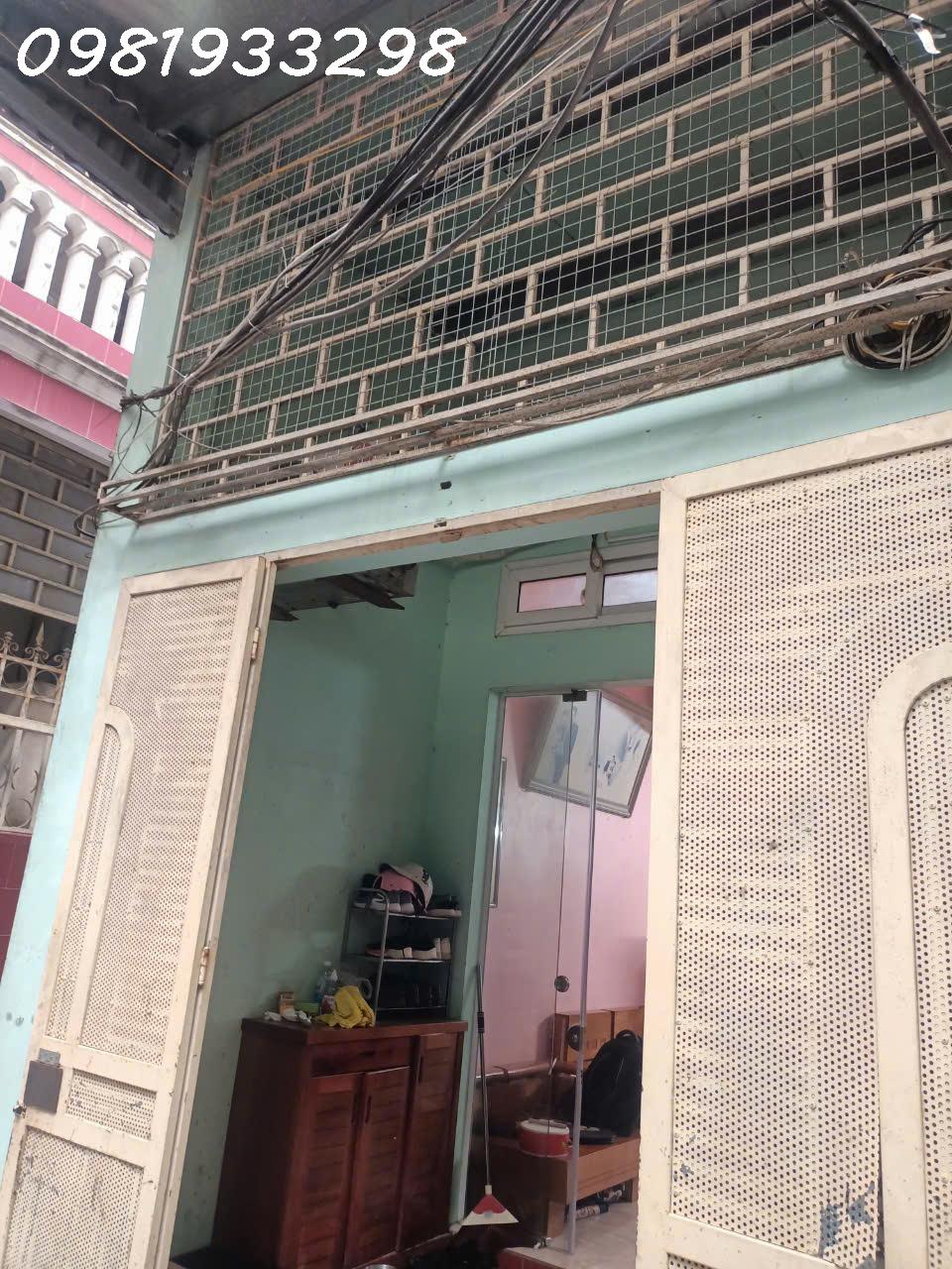 chính chủ cần bán gấp nhà về ở luôn ngay ngã 5 hà trì bà triệu gần trường lê lợi chợ hà đông giá tốt tại khu vực