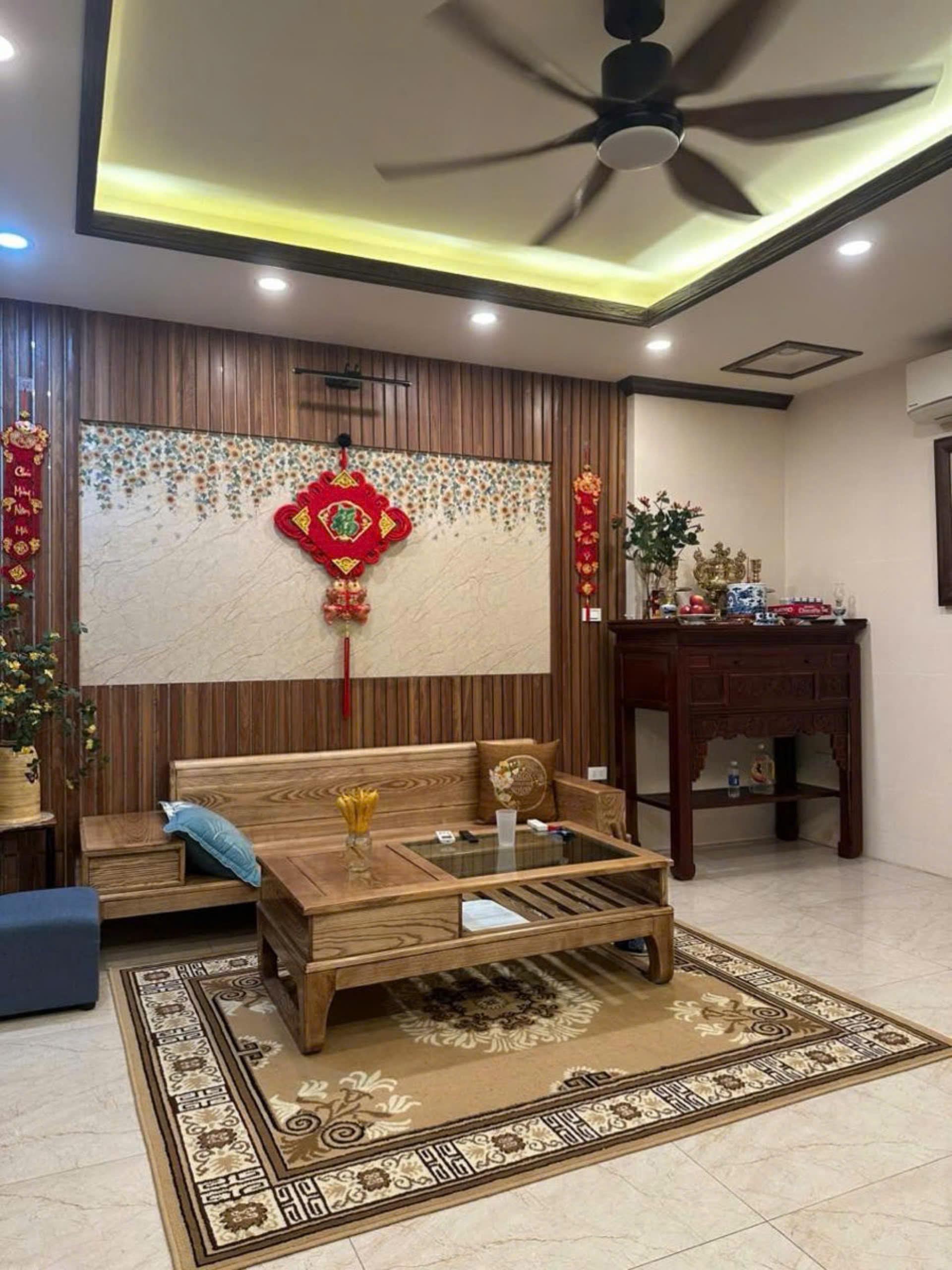 ĐẶNG TIẾN ĐÔNG - ĐỐNG ĐA- MT 5,3M- GẦN MẶT PHỐ -NỘI THẤT Ở NGAY- HƠN 8 TỶ