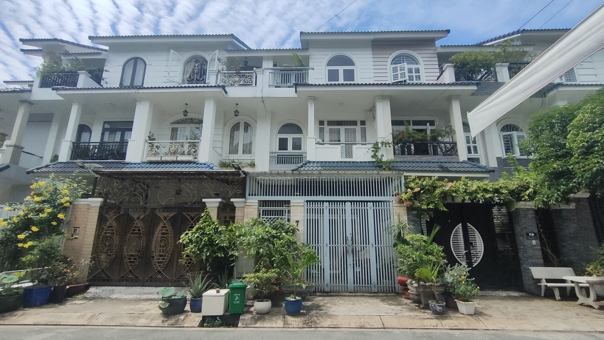 Nhà phố tăng nhơn phú B, Diện tích 100m, 3 tầng giá tốt