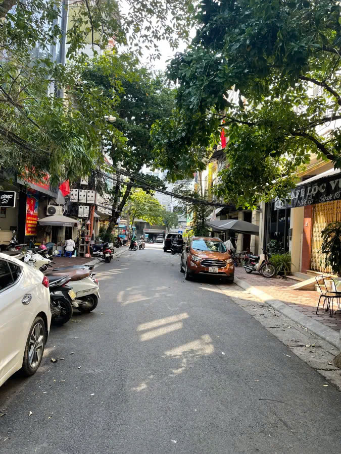 HỒ GIÁM, QUỐC TỬ GIÁM, ĐỐNG ĐA, 36M2 3 TẦNG- CÁCH PHỐ CHỈ 30M2- THOÁNG VĨNH VIỄN - Ở YÊN TĨNH- CÁCH Ô TÔ ĐỖ 10M. GIÁ