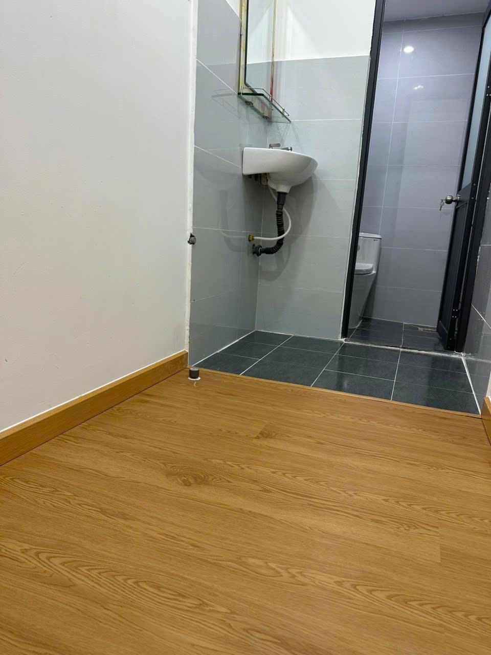 Chính Chủ Cần Bán Nhanh Căn nhà vị trí đẹp tại huyện Hóc Môn TPHCM