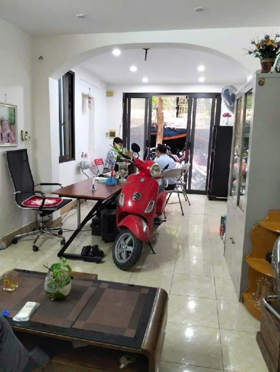 TẬP THỂ ĐỐNG ĐA - KINH DOANH GÌ CŨNG ĐƯỢC - Láng Hạ 40 m, tầng 1 mt 3.5m, giá 2.75 tỷ