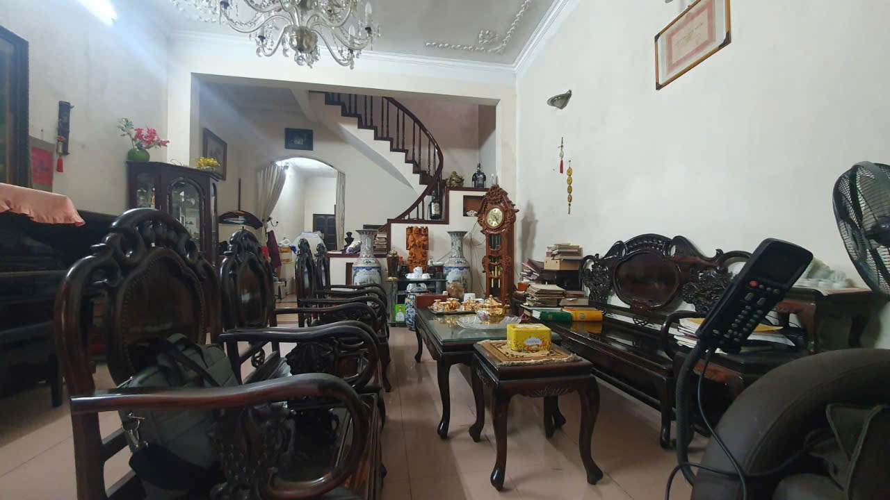 BÁN ĐẤT TẶNG NHÀ 4 TẦNG, PHỐ HOÀNG QUỐC VIỆT 100m, 5T, mt 5.2m Giá 26 tỷ