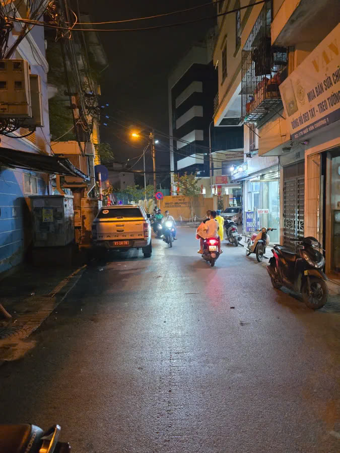 BÁN NHÀ NGÕ VĂN CHƯƠNG, ĐỐNG ĐA.30M2 4 TẦNG, MẶT NGÕ KINH DOANH , Ô TÔ TRÁNH, DỪNG ĐỖ NGÀY ĐÊM. GIÁ 7.1 TỶ