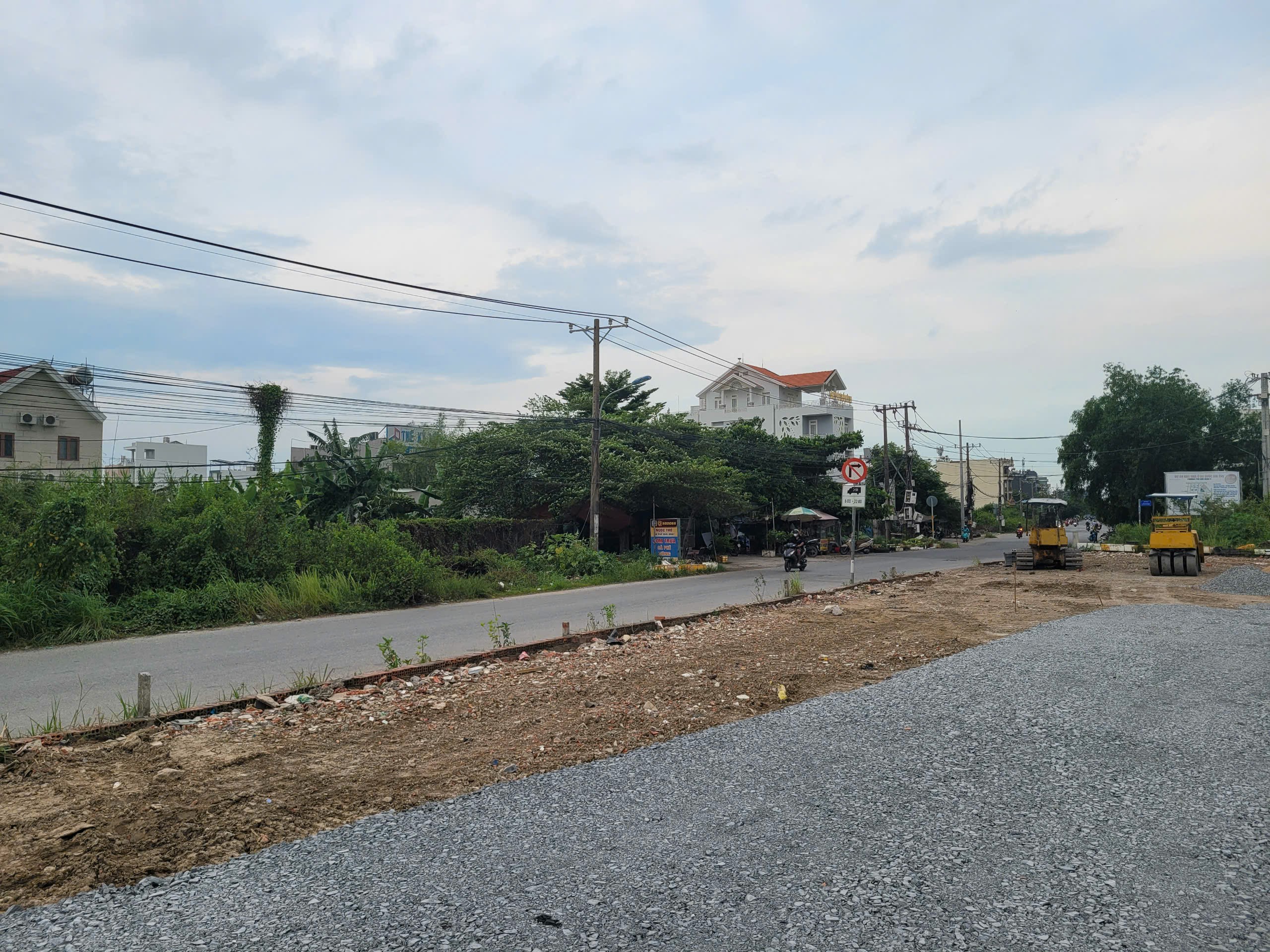 Chính chủ cần bán đất mặt tiền đường Bưng Ông Thoàn, phường Phú Hữu, TP. Thủ Đức