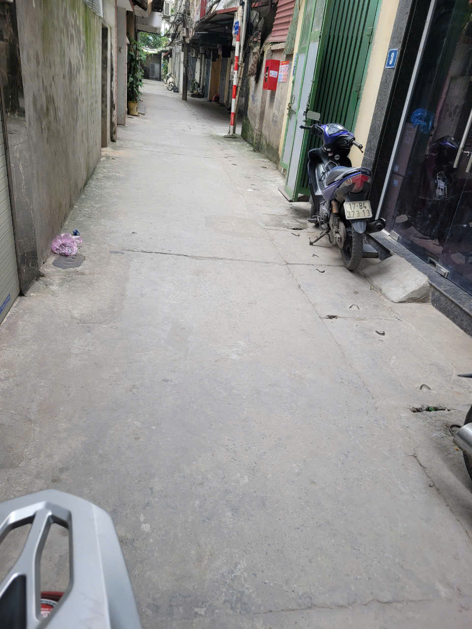 Siêu HOT, Bán nhà thổ cư ngõ ô tô, Nhà ở yên tĩnh, Vị trí đẹp, nhà dân xây, An sinh tuyệt đối, 30m2, 3.1 tỷ.