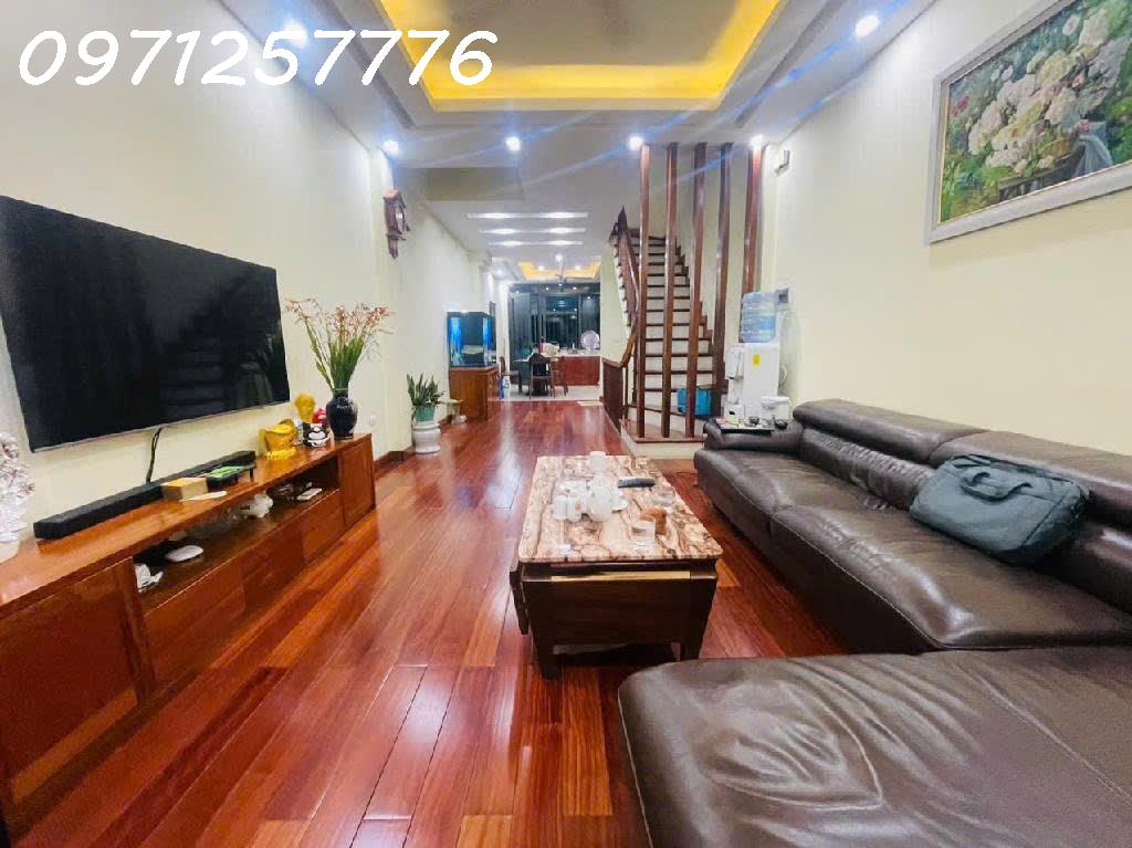 -TRỊNH ĐÌNH CỬU- HOÀNG MAI -DT :54,5m2- 5 TẦNG-MẶT -TIỀN 3,8m - TẶNG FFUN NỘI THẤT SÀN CỬA GỖ LIM XỊN 100% - CÓ Ô