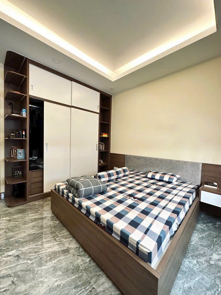 NHÀ THOẠI NGỌC HẦU TÂN PHÚ - HẺM Ô TÔ TRÁNH 72MZ, 5 TẦNG CHỈ 15,5 TỶ