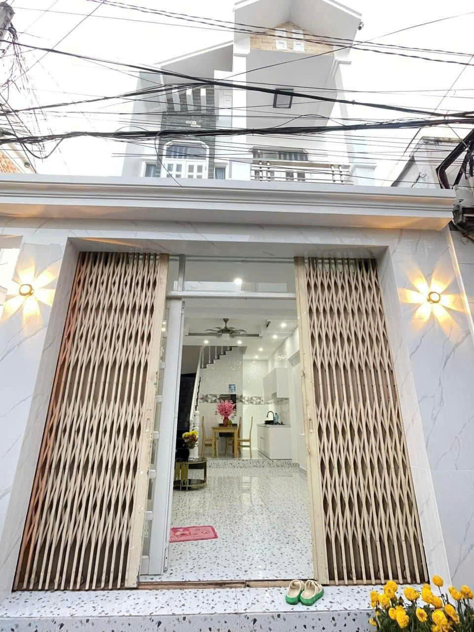 140CHO THUÊ Nhà Trệt lầu . Hẻm Hùng Vương, Q. Ninh Kiều - TPCT GIÁ CHỈ : 5,5 triệu/tháng