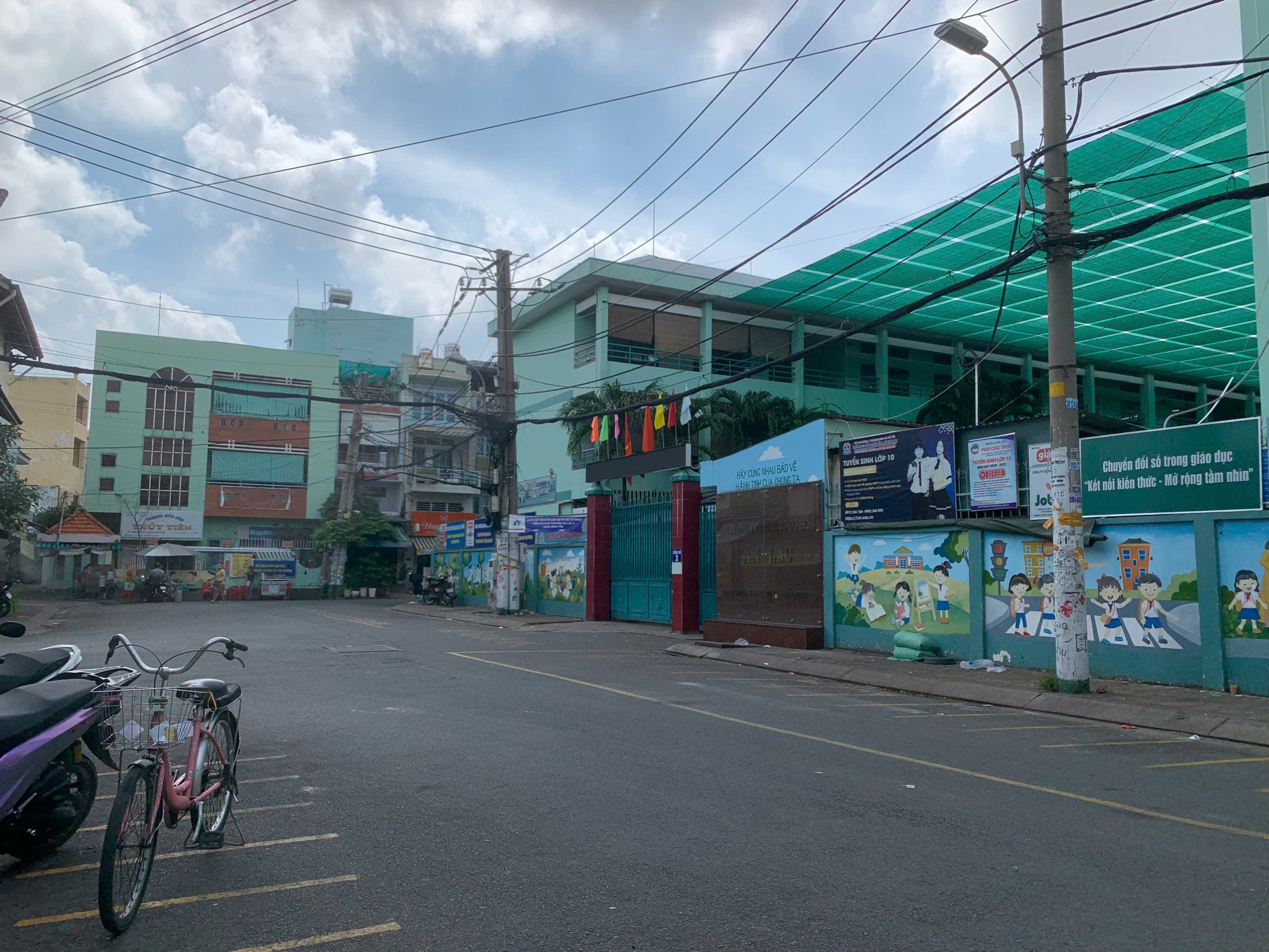 HÀNG ĐẦU TƯ, GIÁP Q6 - CV PHÚ LÂM - 63M2 - 3 TẦNG BTCT - 13 PHÒNG - VỪA Ở VỪA CHO THUÊ - HXH THÔNG, MÀ GIÁ CHỈ NHỈNH 5