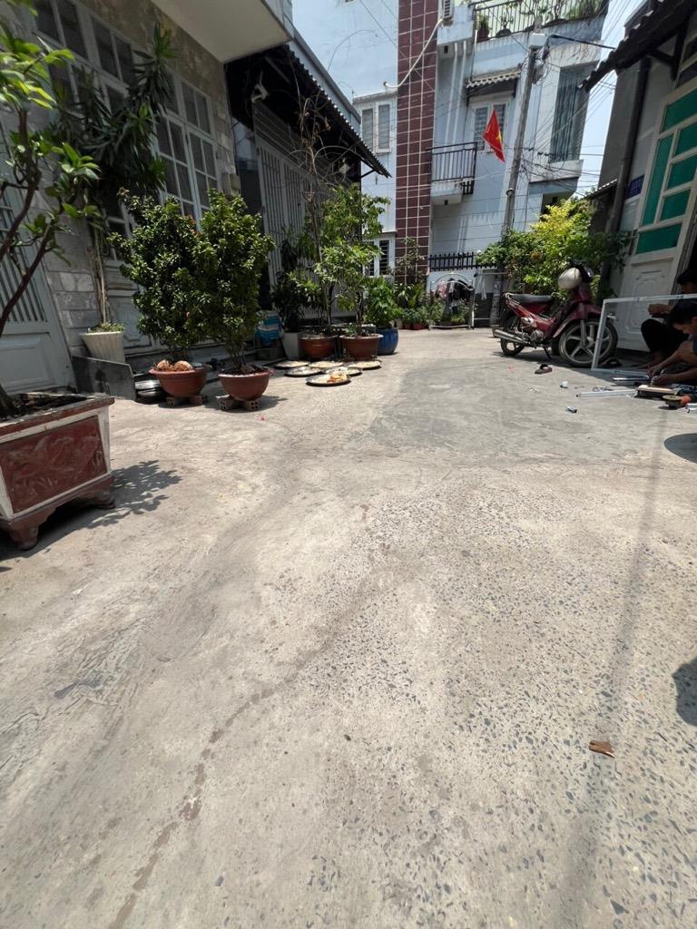 Bán nhà Phan Văn Hớn, Tân Thới Nhất, Q.12, DT 135 (10 x 15) x 3, Chỉ 5.8 tỷ,