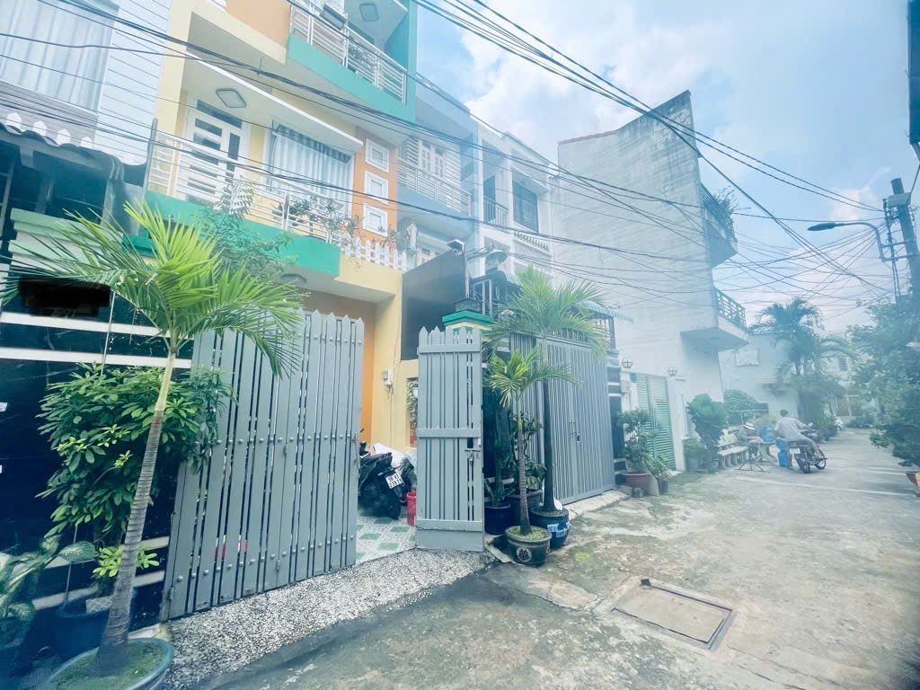 Quang Trung Gò Vấp - Xe Hơi Vào Nhà - 77m2, 3 Tầng - chỉ 6,x Tỷ