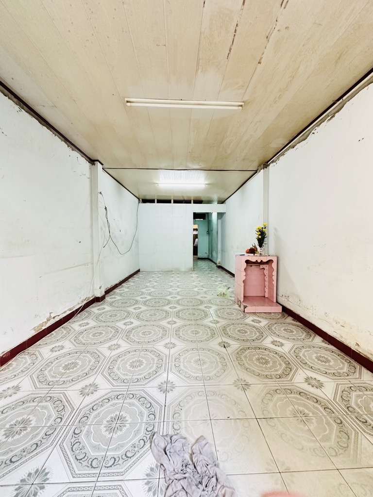 Bán Nhà Đường Thái Phiên, Phường 2, Quận 11. DT 56m2 x 2 tầng (3.4 x 17.4). Giá 6.35 tỷ TL.