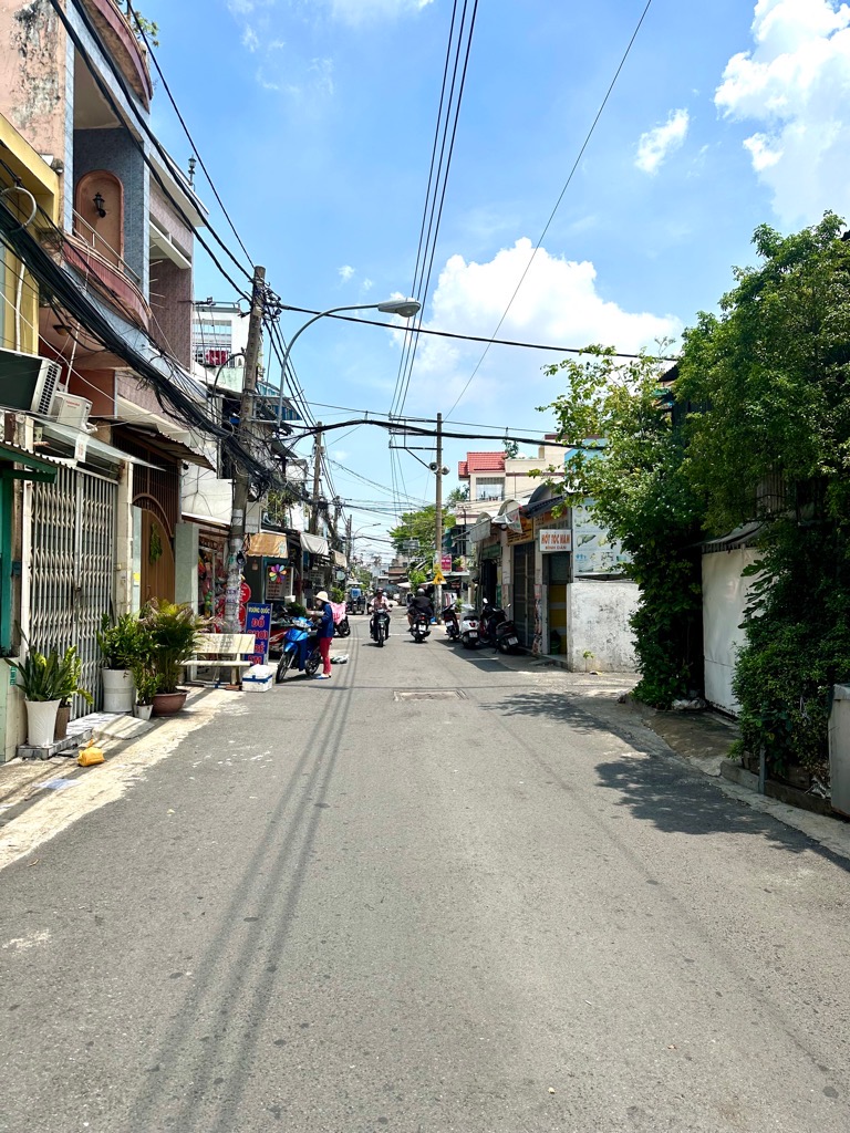 Bán Nhà Mặt Tiền Bến Phú Lâm, Phường 9, Quận 6.DT 54.3m2 x 3 tầng (3 x 15). Nở Hậu 6,5m Giá 4.75 tỷ TL.