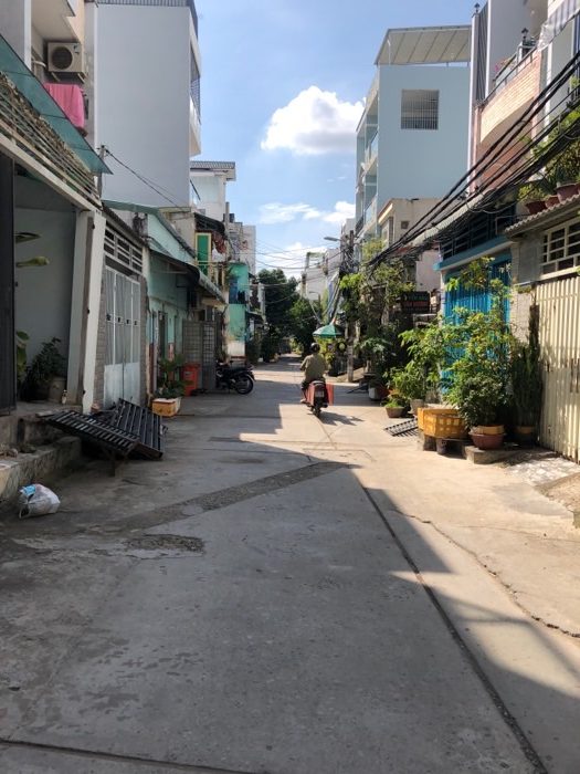 Bán Nhà Nguyễn Quý Yêm, P. An Lạc. Bình Tân. DT 67.3m2 x 4 tầng (4 x 17.2). Giá 5.6 tỷ TL.