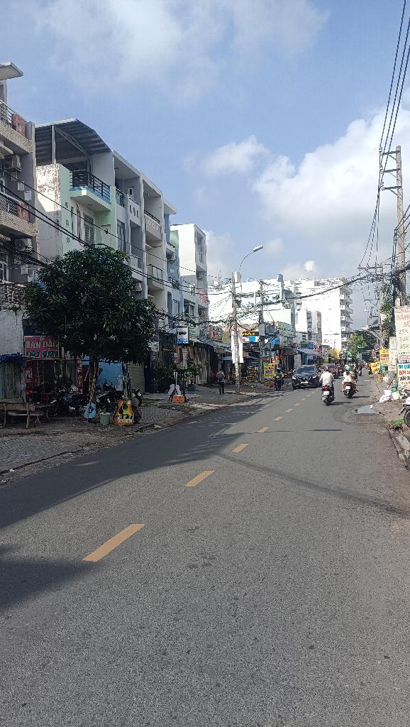 Bán Nhà Đường Tên Lửa, Bình Trị Đông B, Bình Tân. DT 64m2 x 1 tầng (4 x 16). Giá 4.5 TỶ TL.