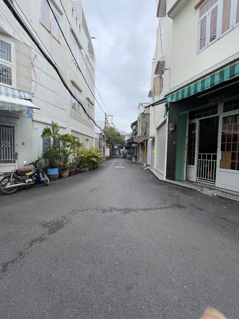 Bán Nhà Bến Phú Lâm, Phường 9, Quận 6. DT 50m2 x 3 tầng (5.3 x 8). Giá 5.1 tỷ TL.