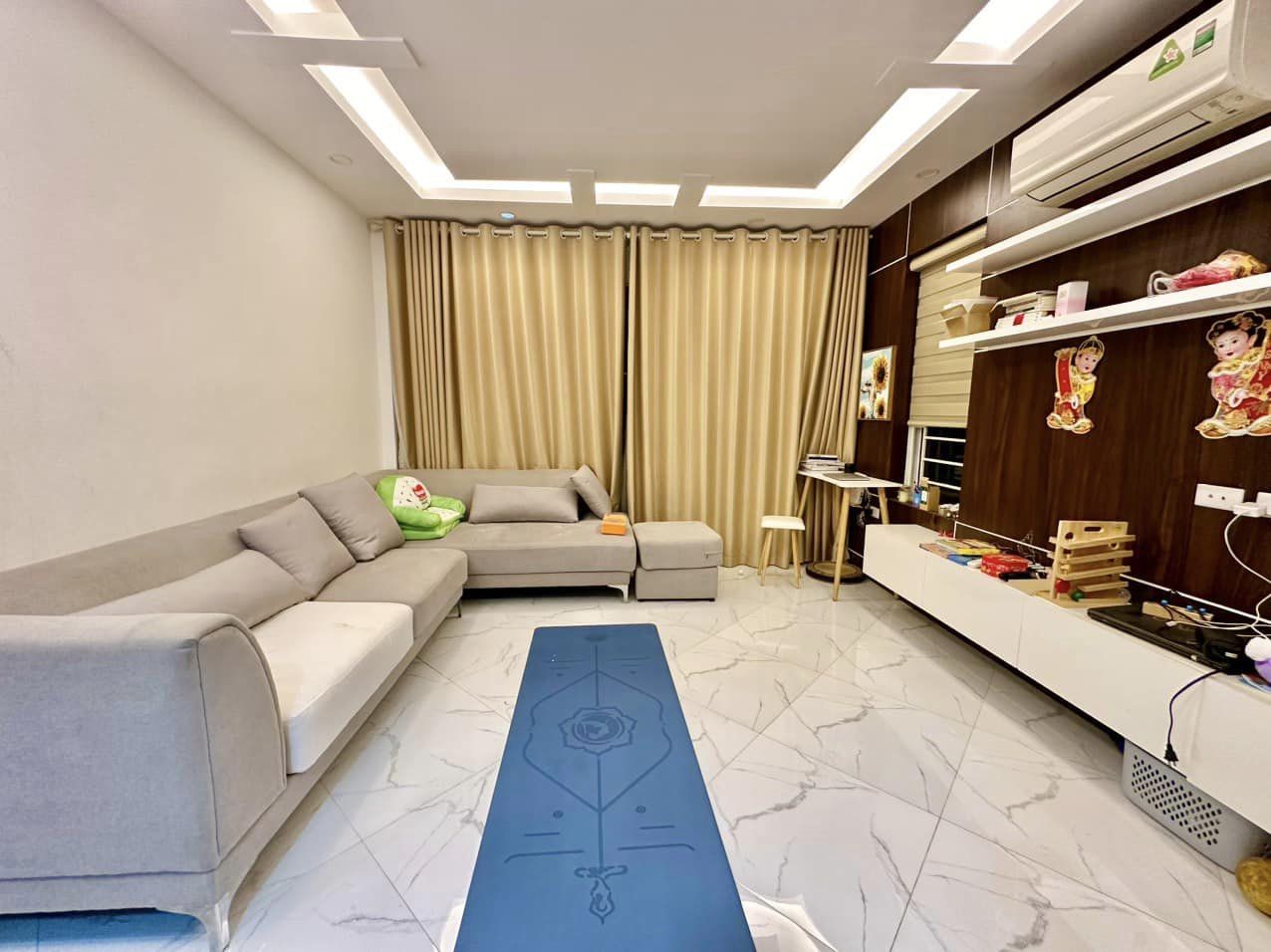 Bán nhà phố 8/3, Hai Bà Trưng 31m, 5 tầng. Giá: 6 tỷ