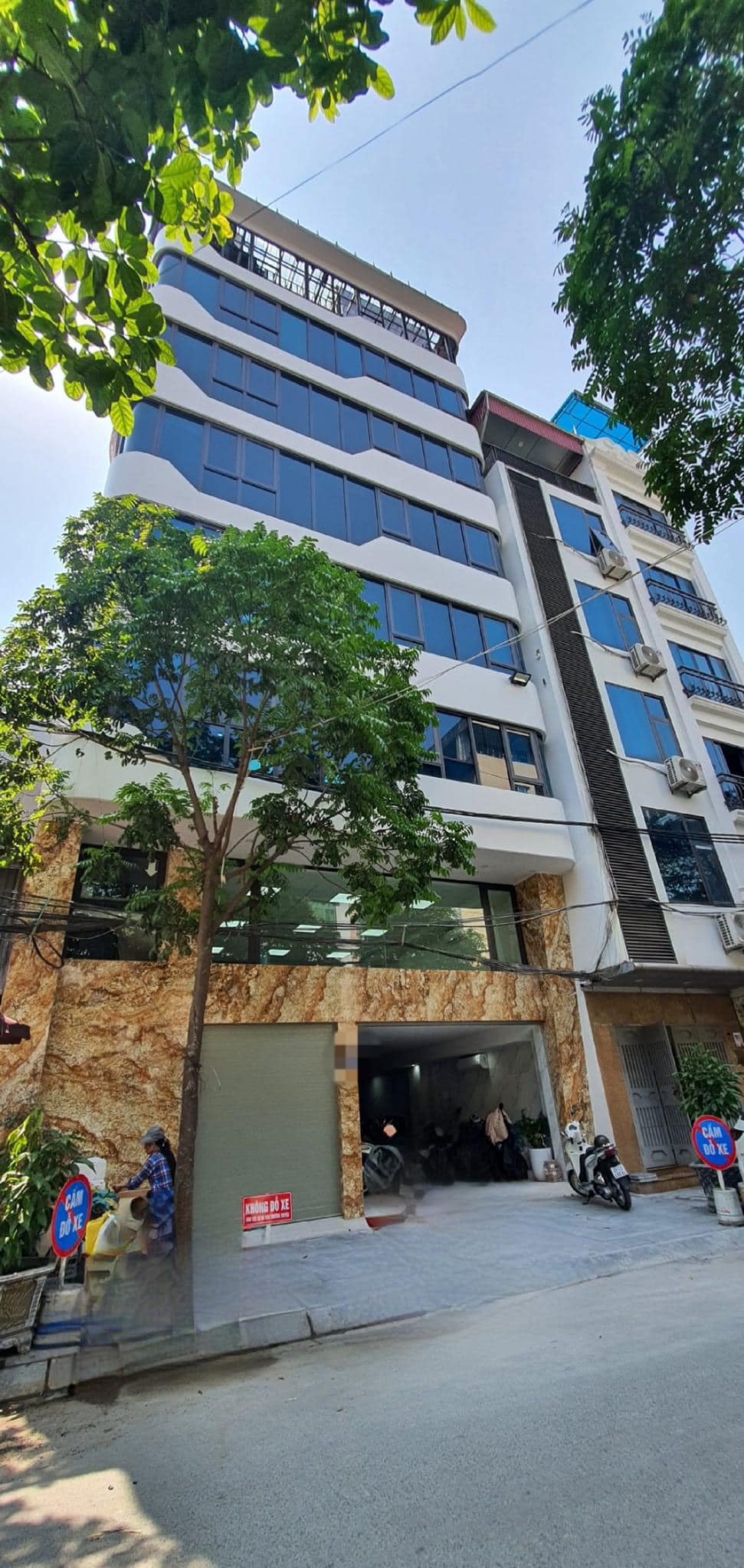 BÁN TÒA NHÀ DƯƠNG KHUÊ, ĐẲNG CẤP VĂN PHÒNG QUẬN CẦU GIẤY - 10 TẦNG THÔNG SÀN - VỈA HÈ ĐÁ BÓNG - THOÁNG TRƯỚC SAU - Ô TÔ DỪNG ĐỖ - DÒNG TIỀN KHỦNG.