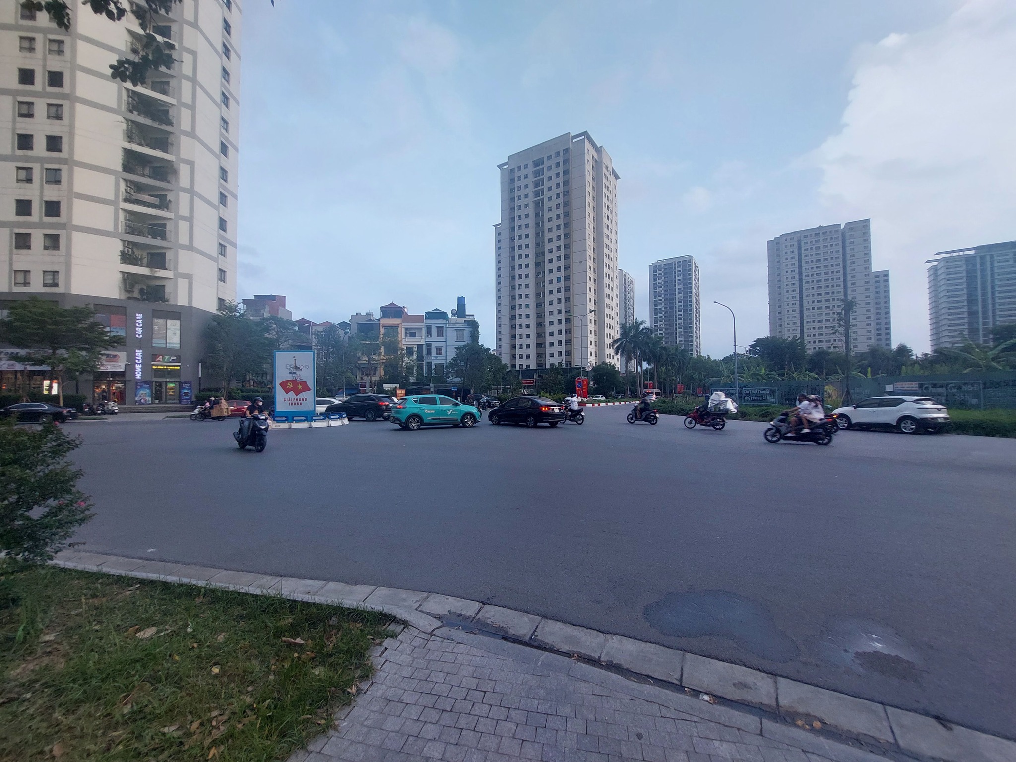 ⚜️ Biệt Thự Mặt Phố Nguyễn Xuân Khoát, Ngoại Giao Đoàn 341M2 3T MT 21M, Chỉ 160 Tỷ ⚜️