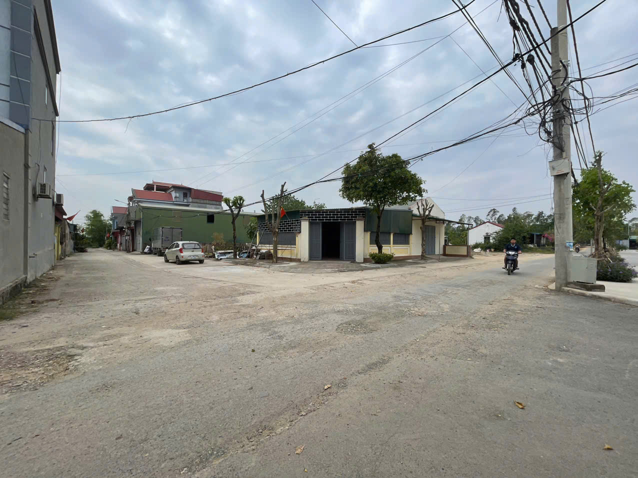 CC gửi Bán đất Đấu giá X1 Xuân Nộn. 72m x 5m, oto tránh vỉa hè, 2 thoáng, giá đầu tư nhỉnh 4 tỷ LH: 0936123469