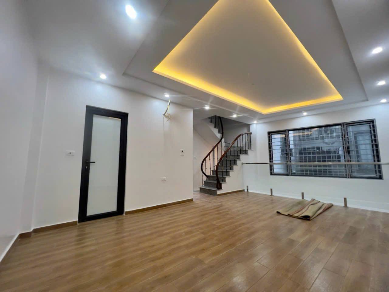 Người sở hữu muốn Bán nhanh chóng giảm chào 200 triệu nhà Đống Đa - Ngõ Thông - Lô Góc, Diện tích sàn 190m2, Giá